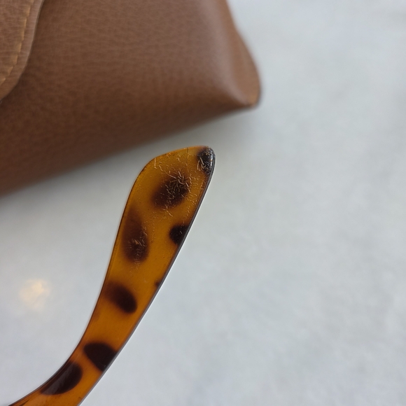 Ray-Ban Vintage 1990s Wayfarer Tortoise Shell Sunglasses With Case - Picture 10 of 12